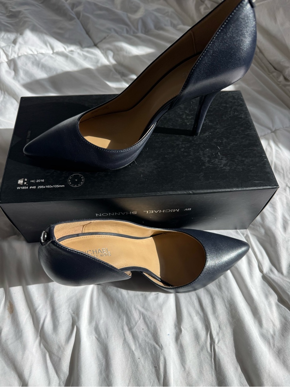 Michael Kors Navy Pointed Toe Leather Stiletto Pumps